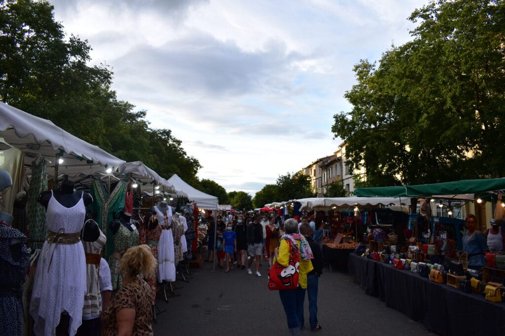 Marché nocturne Site de la mairie de Pont Saint Esprit